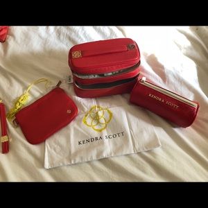 NEVER USED Kendra Scott travel set!
